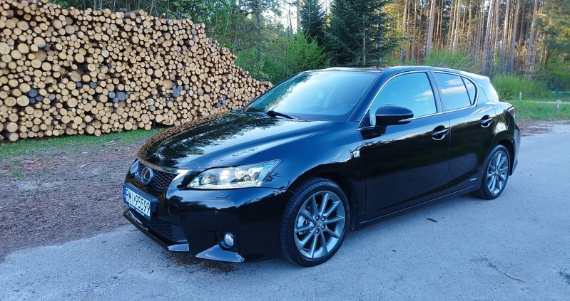 Lexus CT cena 49000 przebieg: 257000, rok produkcji 2011 z Przecław małe 137